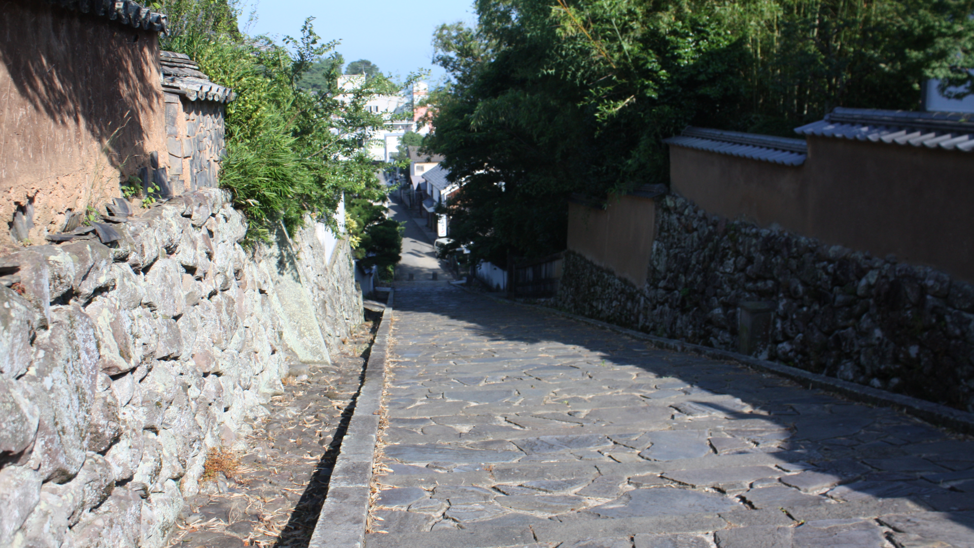 ���Ϥ����Ф�ƻ  ��ˤ������������ξ�򡡸��³���Ƥ���